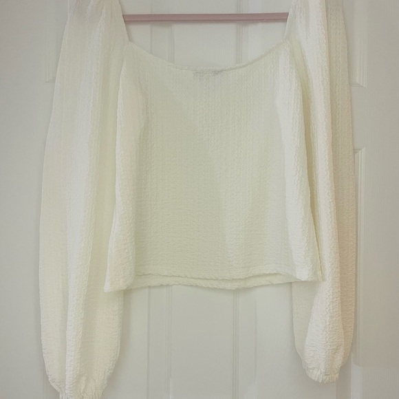 Express Crinkle Texture Top - Picture 5 of 5